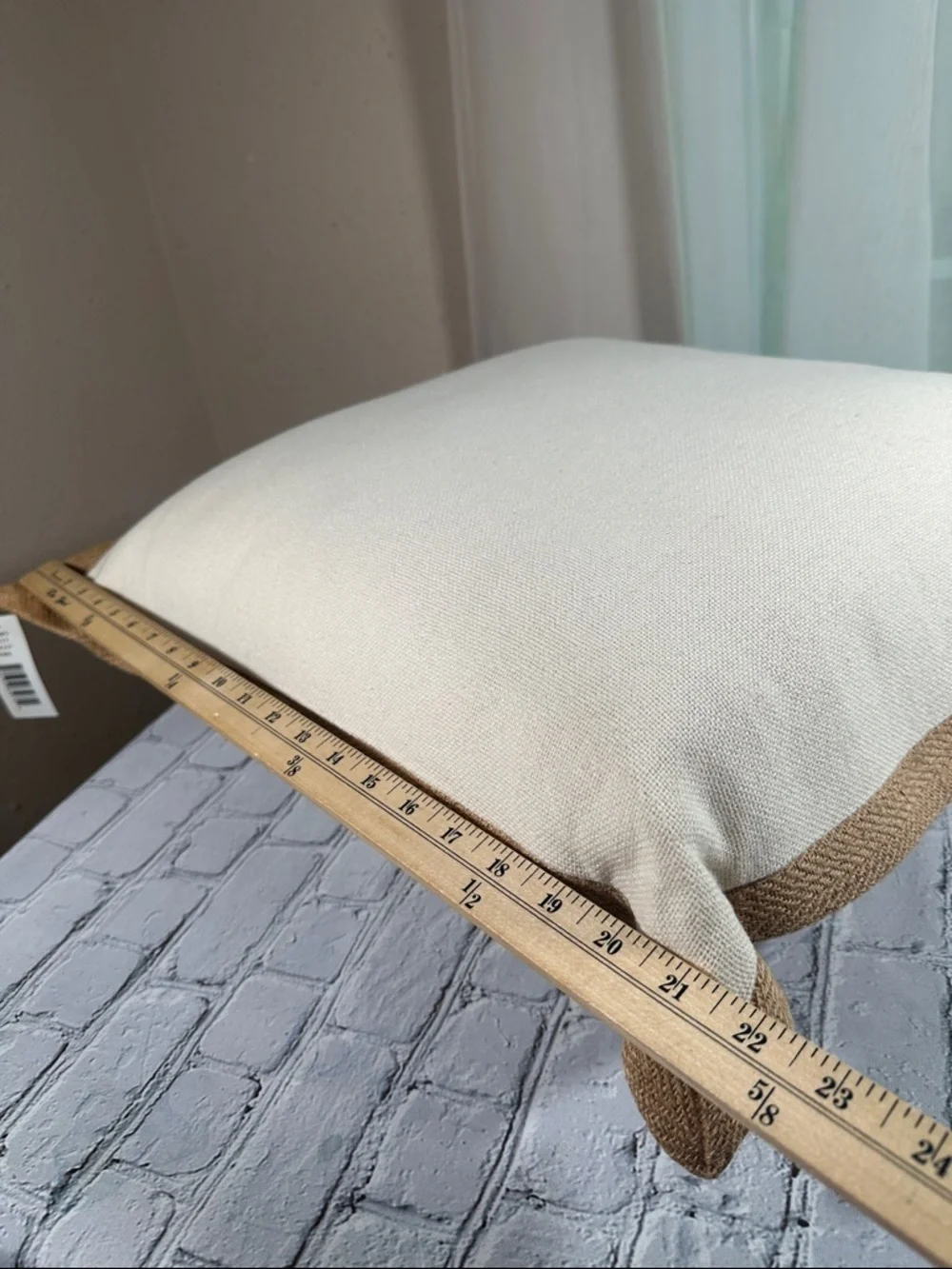 Rizzy Home Jute Canvas 22